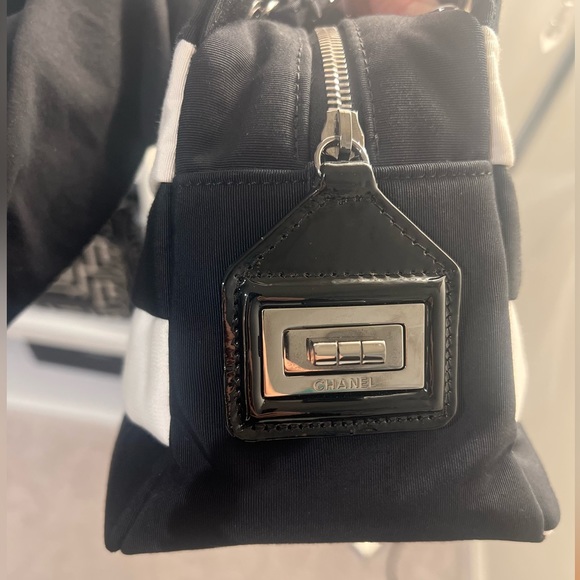 CHANEL striped canvas tote - Picture 4 of 16